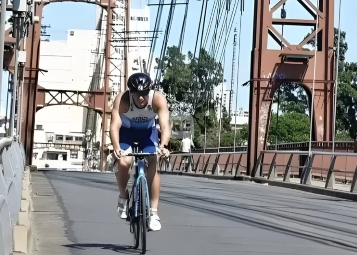 La carrera de ciclismo Santa Fe–Rosario vuelve tras 21 años y se podrá ver desde Monje y San Lorenzo La carrera de ciclismo Santa Fe–Rosario vuelve tras 21 años y se podrá ver desde Monje y San Lorenzo