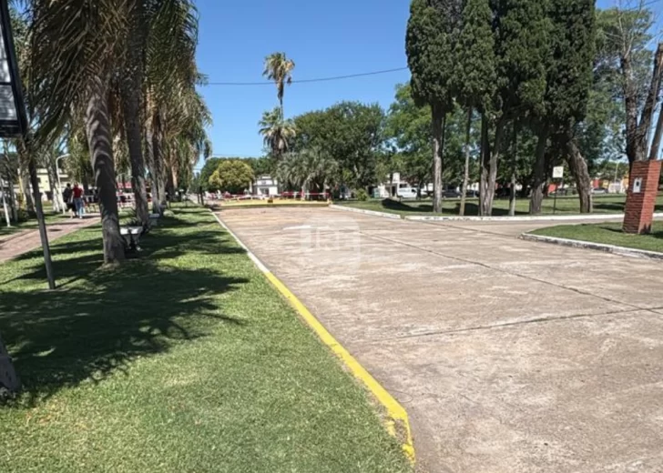 Con mate y ruidos, vecinos de Oliveros expresan su preocupación por el presupuesto nacional Con mate y ruidos, vecinos de Oliveros expresan su preocupación por el presupuesto nacional