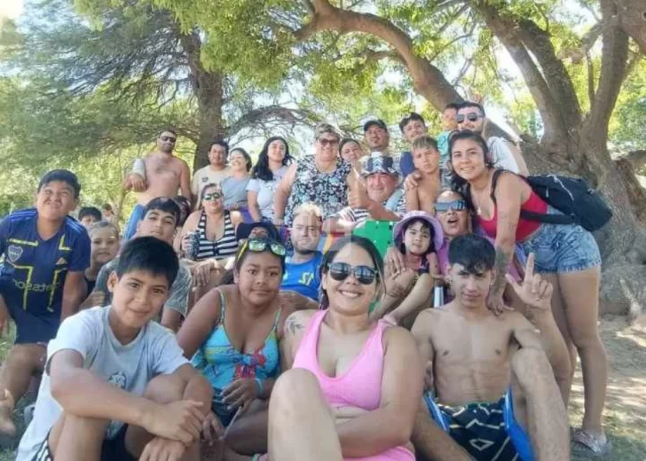 La historia de una familia de Serodino que hace 27 años recibe el Año Nuevo en La Boca de Monje La historia de una familia de Serodino que hace 27 años recibe el Año Nuevo en La Boca de Monje