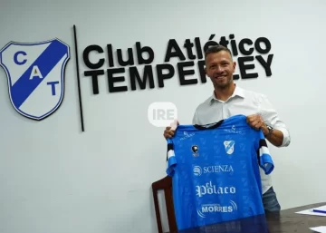 El totorense Nico Domingo inicia su primera experiencia como DT en Temperley