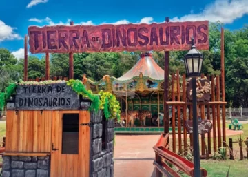 Después de la tormenta, la aventura jurásica se inaugura hoy en el Puerto de las Infancias