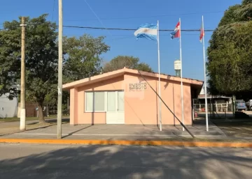 Paro municipal en Puerto Gaboto: Empleados reclaman el aguinaldo y la comuna está paralizada Paro municipal en Puerto Gaboto: Empleados reclaman el aguinaldo y la comuna está paralizada
