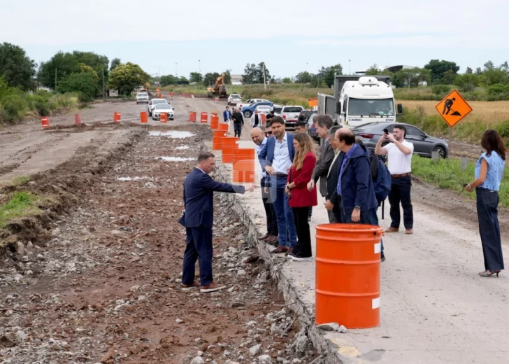 “La forma de salir adelante es generando trabajo”: Pullaro y un recorrido en la región “La forma de salir adelante es generando trabajo”: Pullaro y un recorrido en la región