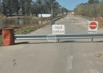 Vecinos reabrieron por su cuenta el puente de la ruta 9 en Carcarañá ante la falta de obras