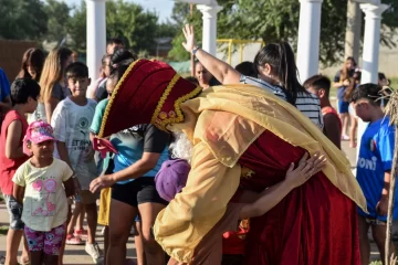 Los Reyes Magos llegan a Timbúes: Conocé el cronograma completo de su visita Los Reyes Magos llegan a Timbúes: Conocé el cronograma completo de su visita