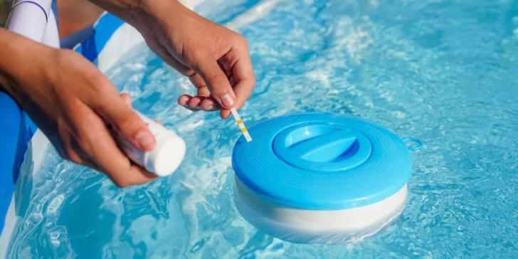 ANMAT retiró del mercado un desinfectante para piletas por irregularidades en su rotulado ANMAT retiró del mercado un desinfectante para piletas por irregularidades en su rotulado