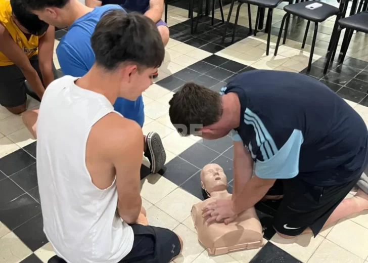 Preparados y seguros: Organizadores y capitanes de las Olimpiadas Oliverenses se capacitaron con los Bomberos Preparados y seguros: Organizadores y capitanes de las Olimpiadas Oliverenses se capacitaron con los Bomberos