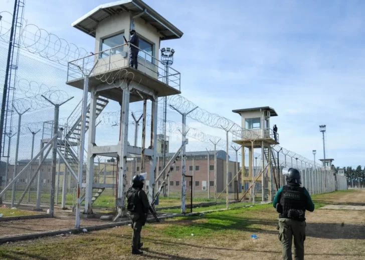 Efluentes cloacales, bacterias y riesgo sanitario: Fuerte denuncia contra el penal de Piñero Efluentes cloacales, bacterias y riesgo sanitario: Fuerte denuncia contra el penal de Piñero