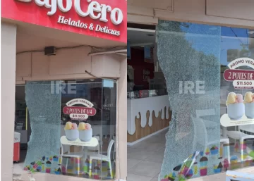Rompieron el frente y robaron en una heladería céntrica de San Lorenzo Rompieron el frente y robaron en una heladería céntrica de San Lorenzo