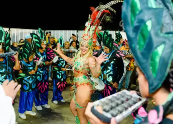 San Lorenzo brilló en Carnaval y reunió a 25 mil personas en una fiesta multitudinaria San Lorenzo brilló en Carnaval y reunió a 25 mil personas en una fiesta multitudinaria