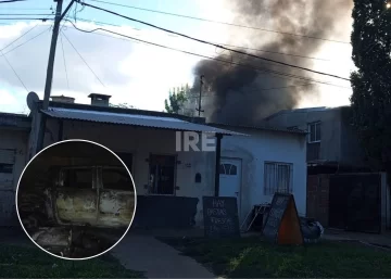 Bomberos controlaron un incendio en Oliveros que arrasó un galpón y parte de una vivienda Bomberos controlaron un incendio en Oliveros que arrasó un galpón y parte de una vivienda