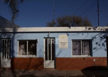 La Comisaría 12ª de Oliveros suma una línea de WhatsApp para vecinos La Comisaría 12ª de Oliveros suma una línea de WhatsApp para vecinos