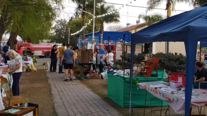 Oliveros celebrará el segundo aniversario de la feria “Hecho en Oliveros” con artesanos, emprendedores y autos clásicos Oliveros celebrará el segundo aniversario de la feria “Hecho en Oliveros” con artesanos, emprendedores y autos clásicos