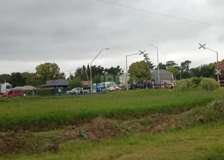 Una motociclista de Puerto San Martín sufrió politraumatismos tras chocar contra un utilitario en Oliveros Una motociclista de Puerto San Martín sufrió politraumatismos tras chocar contra un utilitario en Oliveros