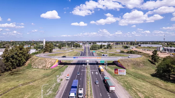 Instalarán un nuevo pórtico y cortarán la autopista Rosario-Santa Fe durante dos horas Instalarán un nuevo pórtico y cortarán la autopista Rosario-Santa Fe durante dos horas