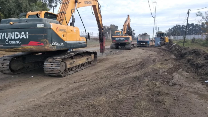 Continúan las obras de repavimentación en ruta 11 y habrá cambios en la circulación en Puerto San Martín Continúan las obras de repavimentación en ruta 11 y habrá cambios en la circulación en Puerto San Martín
