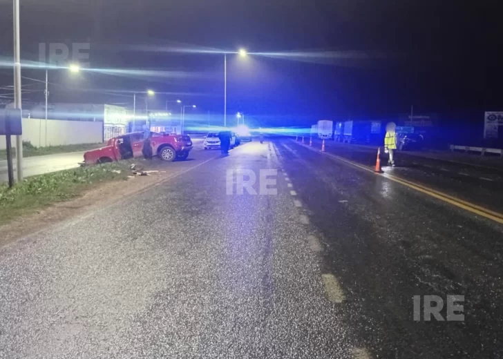Cuatro personas resultaron heridas tras un choque entre una camioneta y un camión en Roldán Cuatro personas resultaron heridas tras un choque entre una camioneta y un camión en Roldán