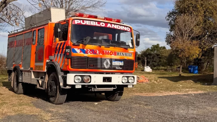 Los Bomberos de Andino invitan a la comunidad a decorar casas y comercios en señal de apoyo y agradecimiento Los Bomberos de Andino invitan a la comunidad a decorar casas y comercios en señal de apoyo y agradecimiento