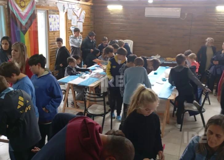 ”Compartir, jugar y crecer juntos”: Andino vivió una exitosa jornada de intercambio de figuritas y merienda ”Compartir, jugar y crecer juntos”: Andino vivió una exitosa jornada de intercambio de figuritas y merienda