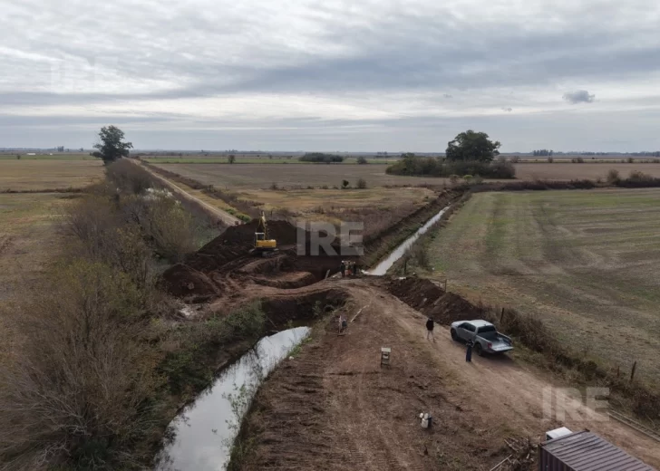 Provincia invertirá $350 millones para mejorar el drenaje hídrico en Totoras y Carrizales Provincia invertirá $350 millones para mejorar el drenaje hídrico en Totoras y Carrizales