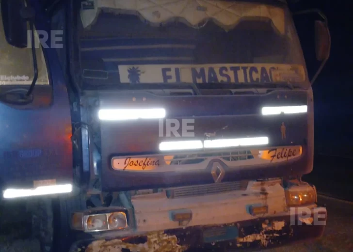 Principio de incendio en un camión sobre la autopista a la altura de Barrancas: No hubo heridos Principio de incendio en un camión sobre la autopista a la altura de Barrancas: No hubo heridos