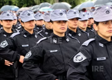 Santa Fe abrió convocatoria para sumar policías con becas de formación: Ya hay 3.000 inscriptos en el primer día Santa Fe abrió convocatoria para sumar policías con becas de formación: Ya hay 3.000 inscriptos en el primer día