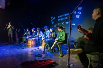 Música, aprendizaje e interacción: La Orquesta Comunal acercó una experiencia didáctica a alumnos de Timbúes Música, aprendizaje e interacción: La Orquesta Comunal acercó una experiencia didáctica a alumnos de Timbúes
